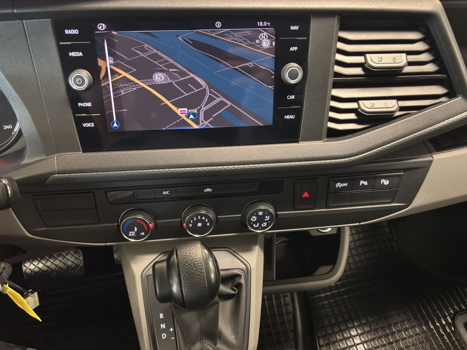 Volkswagen T6.1 Transporter Kasten 2.0 TDI DSG NAVI LED AHK foto 11