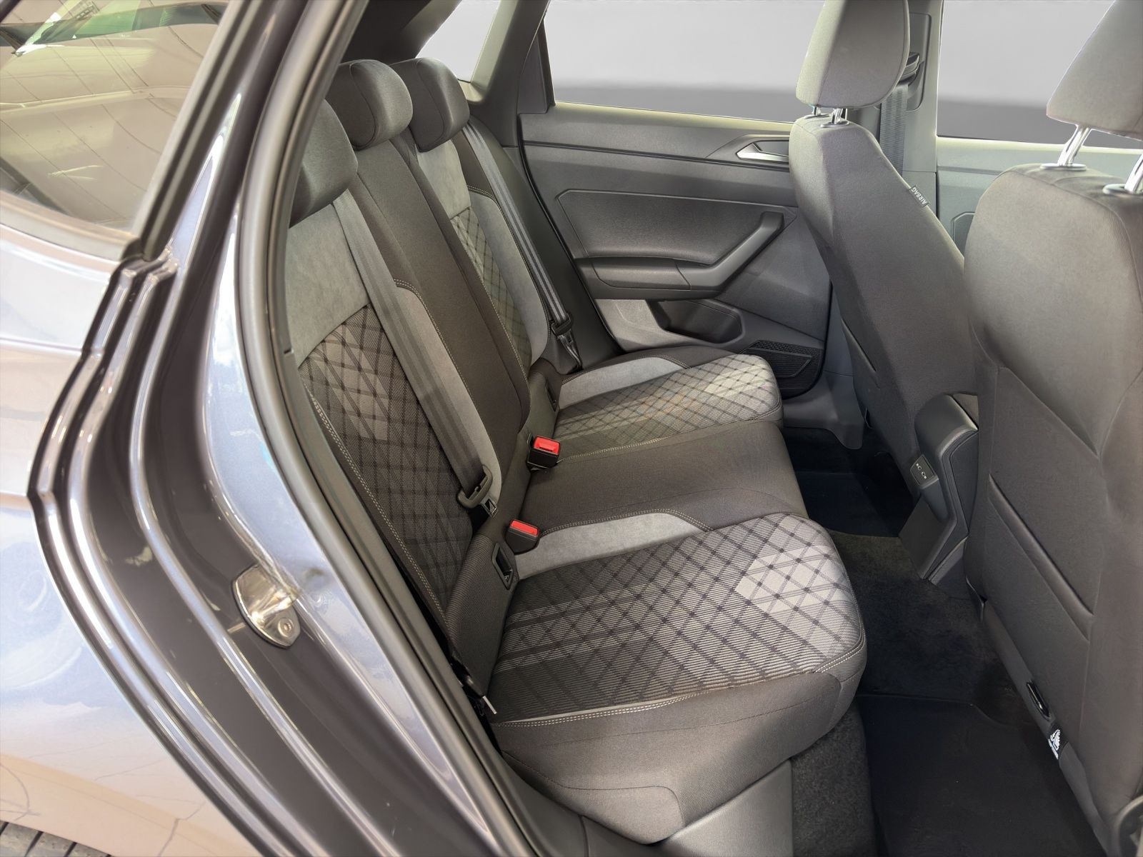 Volkswagen Polo 1.0 TSI DSG R-LINE LM17 KAMERA LED ACC foto 6
