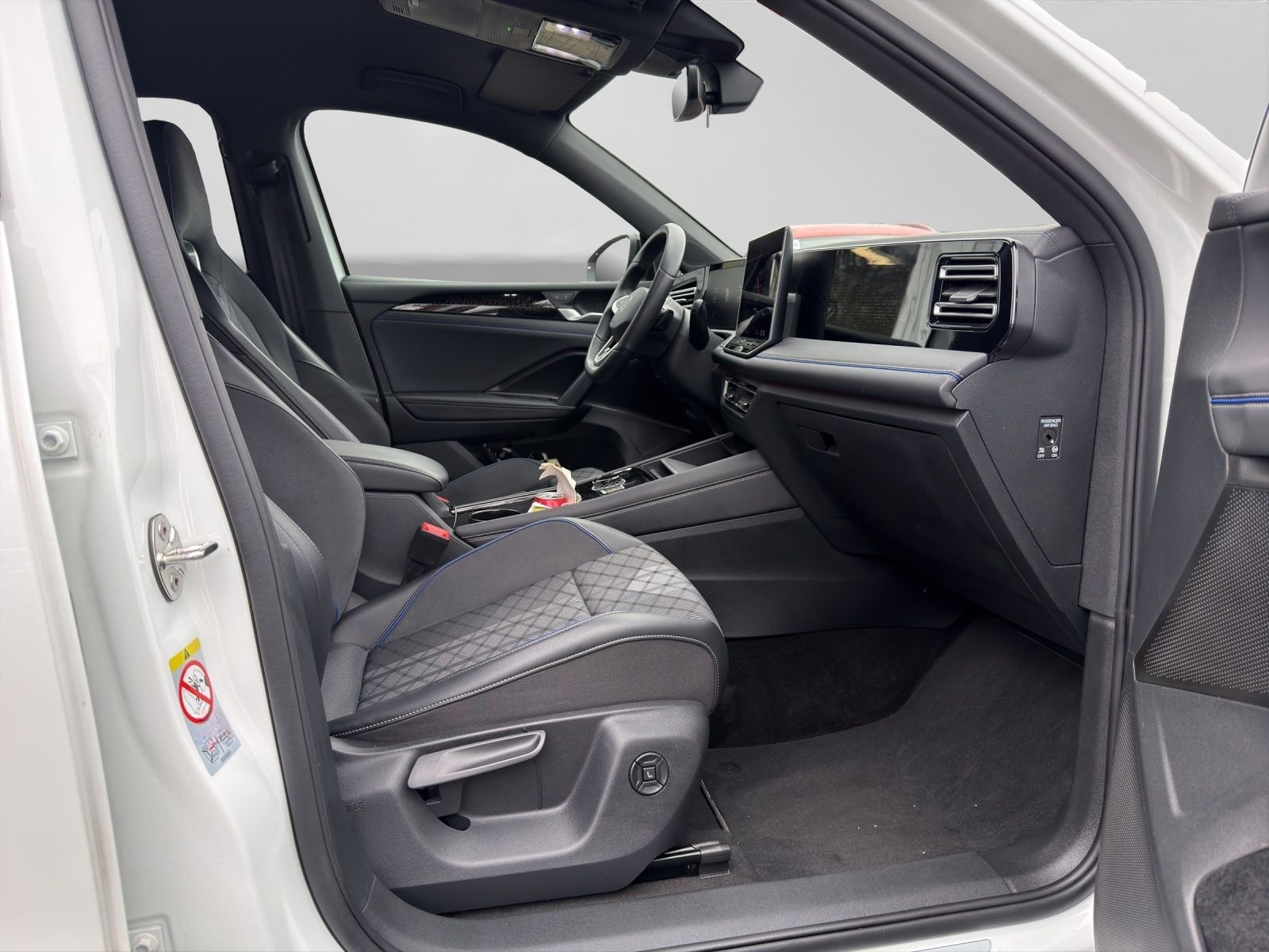 Volkswagen Tiguan 2.0 TDI DSG 4M R-LINE BLACK MATRIX AHK foto 4