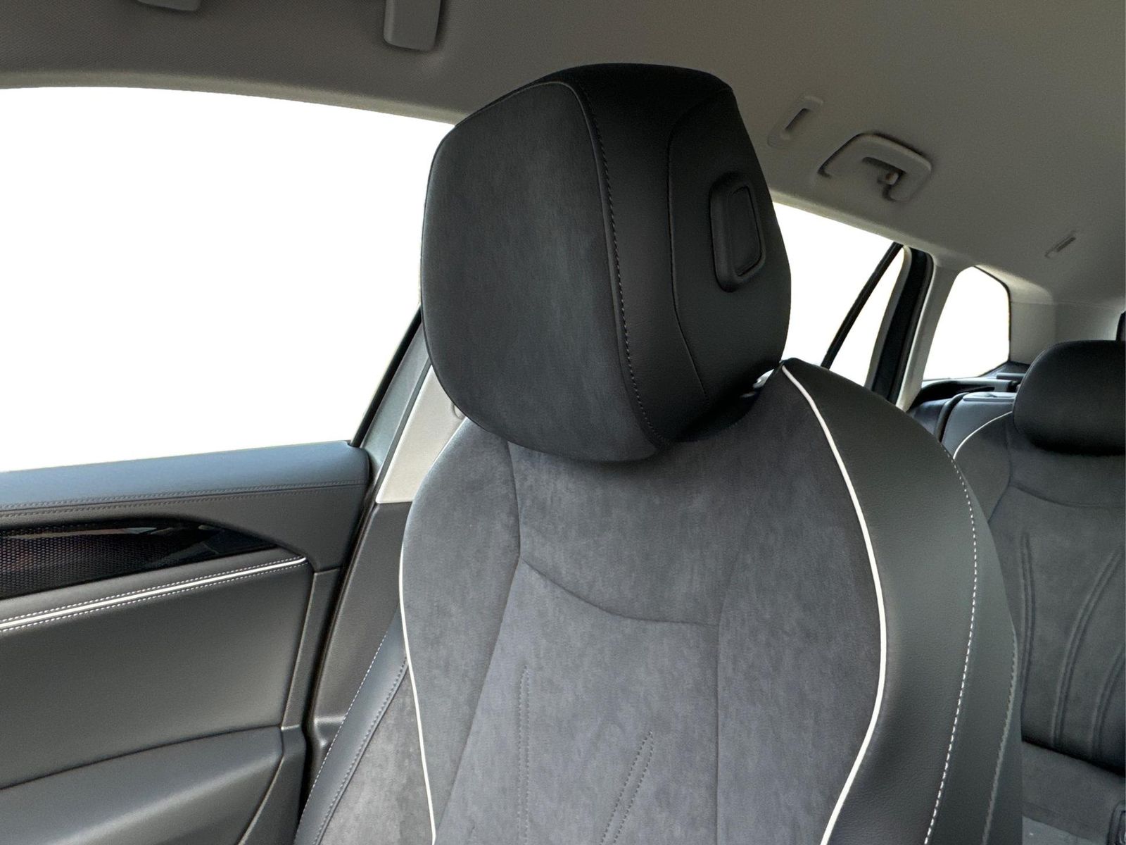 Volkswagen Passat Variant Business DSG+AHK+MASSAGE+NAVI+... foto 23