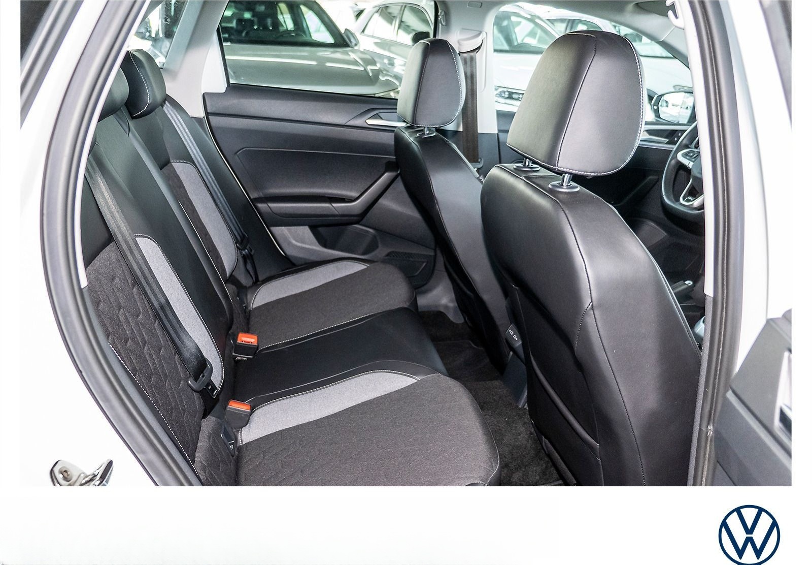Volkswagen Polo Goal 1.0 TSI Navi LED ACC SHZ PDC foto 10