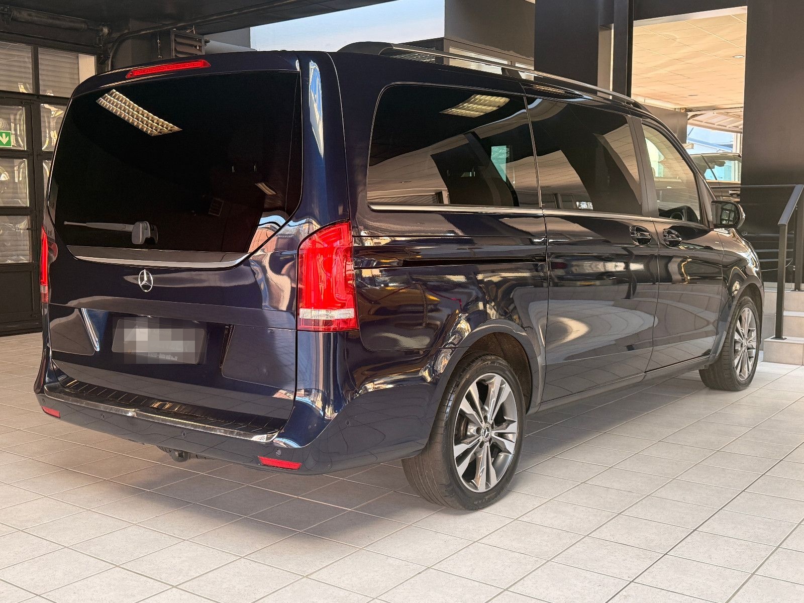 Mercedes-Benz V 250/AVANTGARDE/LANG/4MATIC/LEDER/LED/NAVI/6SIT foto 6