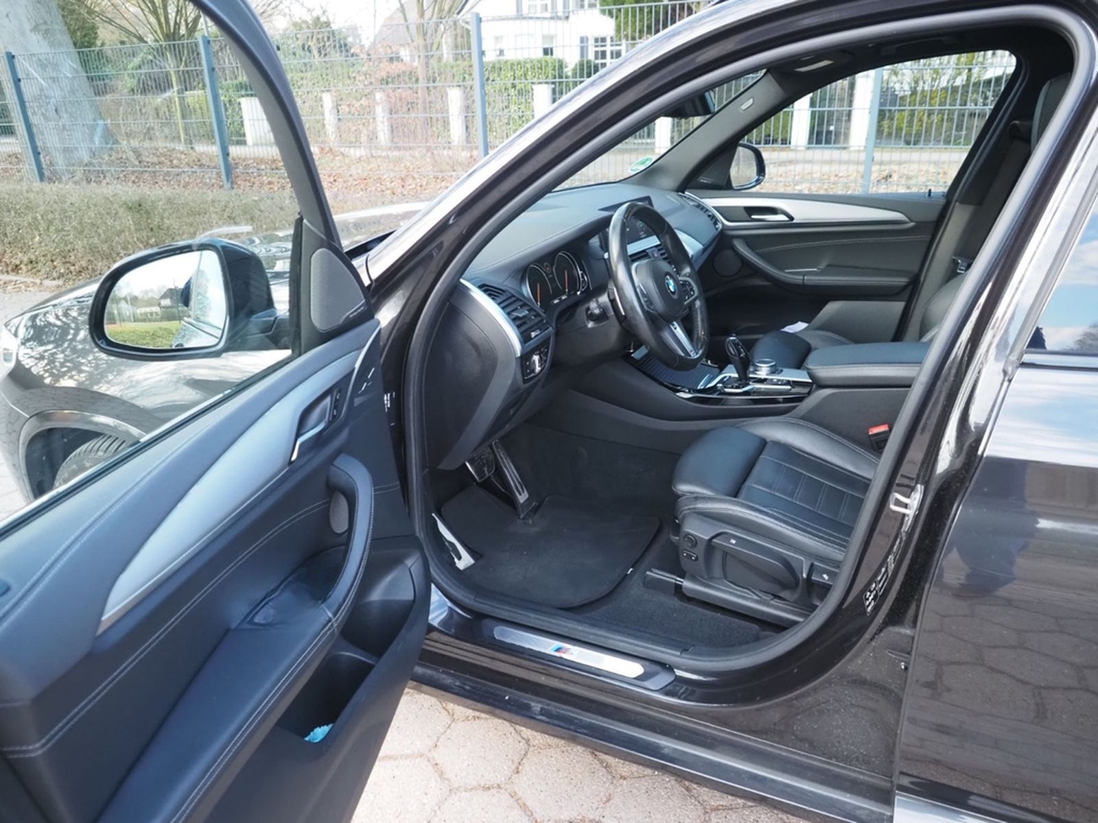 BMW X3 xDrive30d 6.Zyl. M SPORT,AHK,StdHZ.Harm-Kard. foto 6