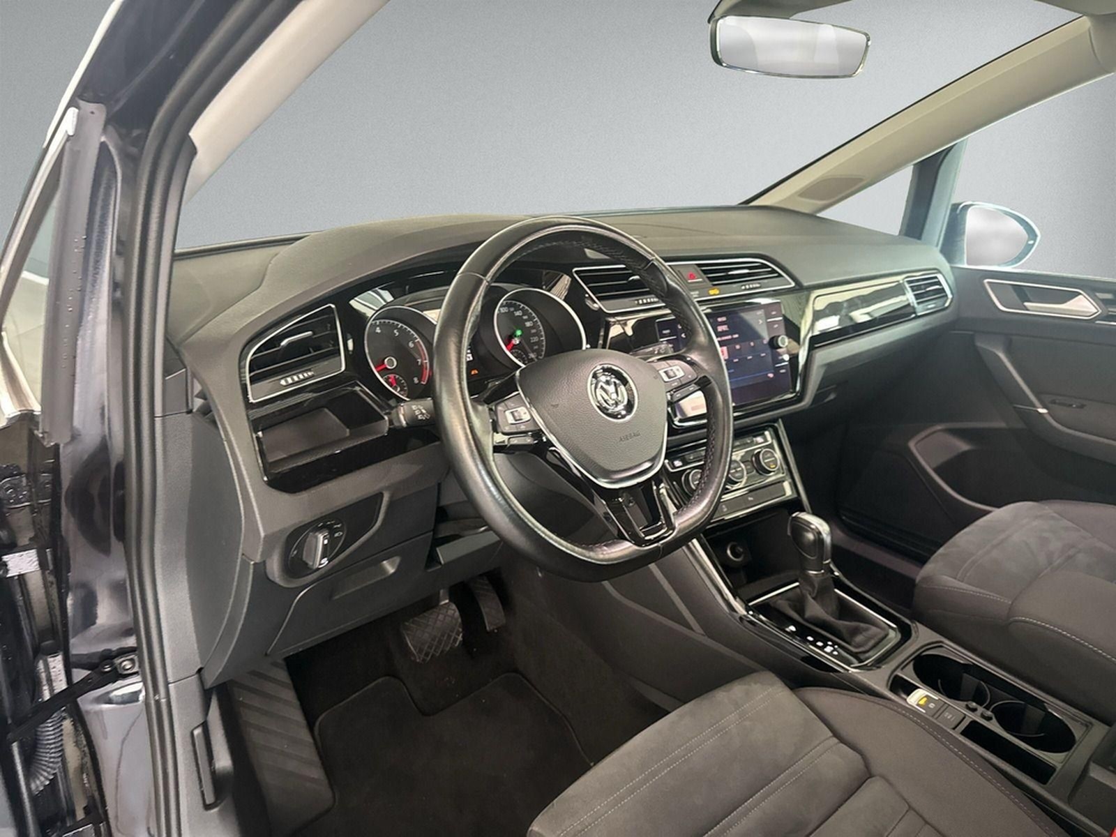 Volkswagen Touran 1.5 TSI Highline OPF Navi Pano 7-Sitzer foto 13