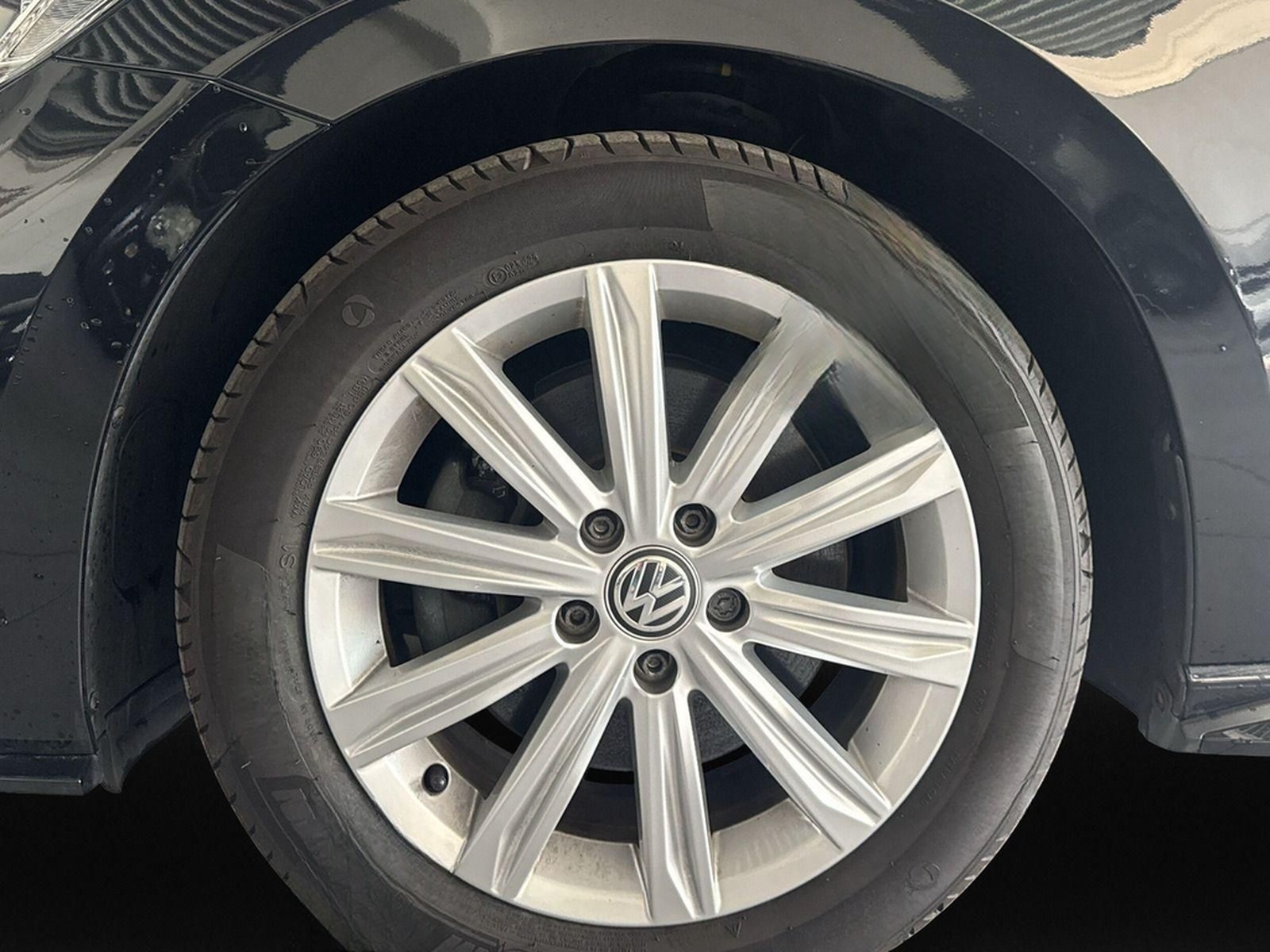 Volkswagen Touran 1.5 TSI Highline OPF Navi Pano 7-Sitzer foto 7