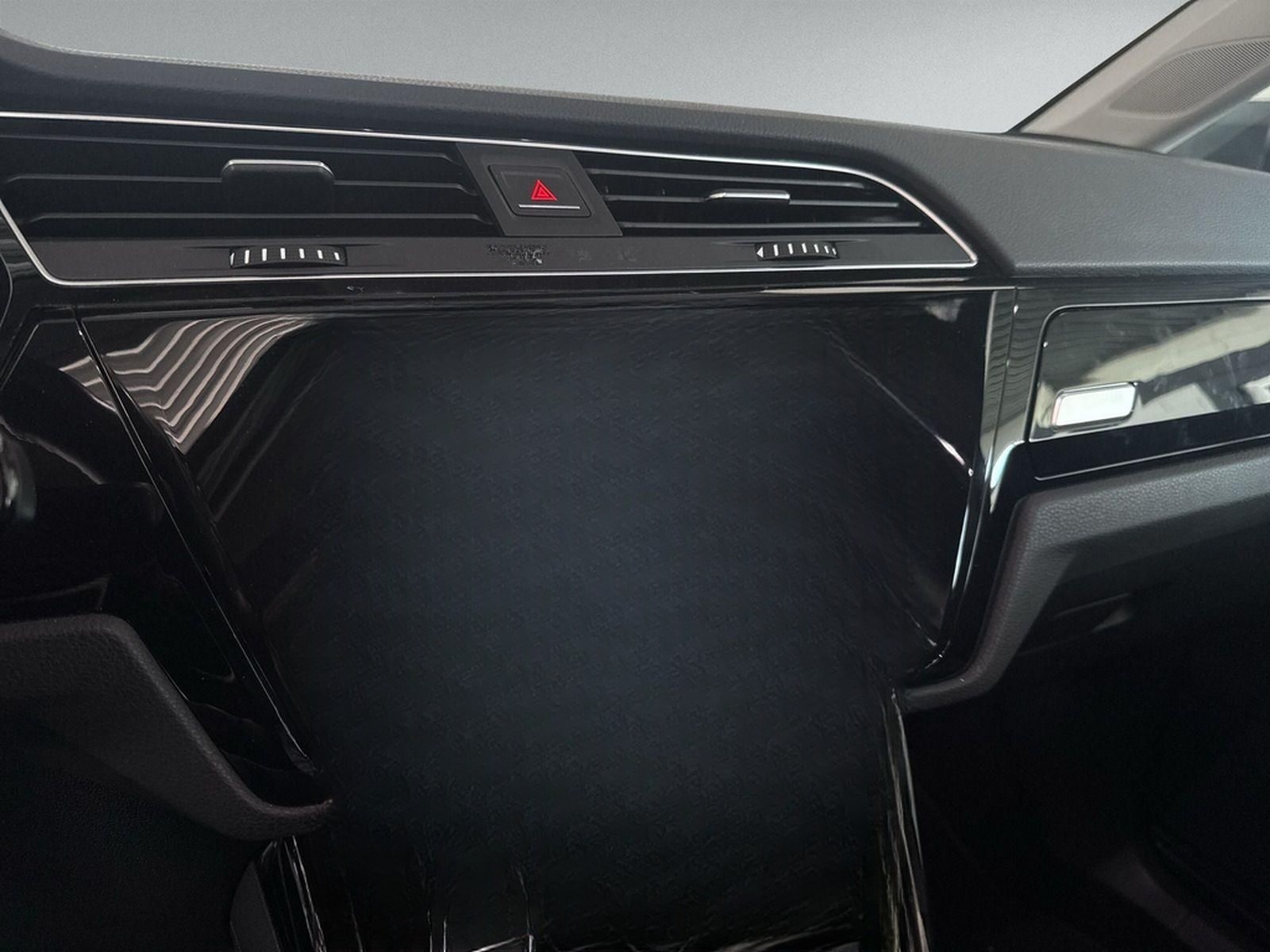 Volkswagen Touran 1.5 TSI Highline OPF Navi Pano 7-Sitzer foto 8
