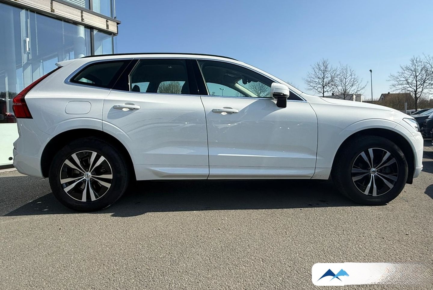 Volvo XC60 Momentum Pro CAM/H&K/FSH/GOOGLE/SHZ/LHZ foto 3