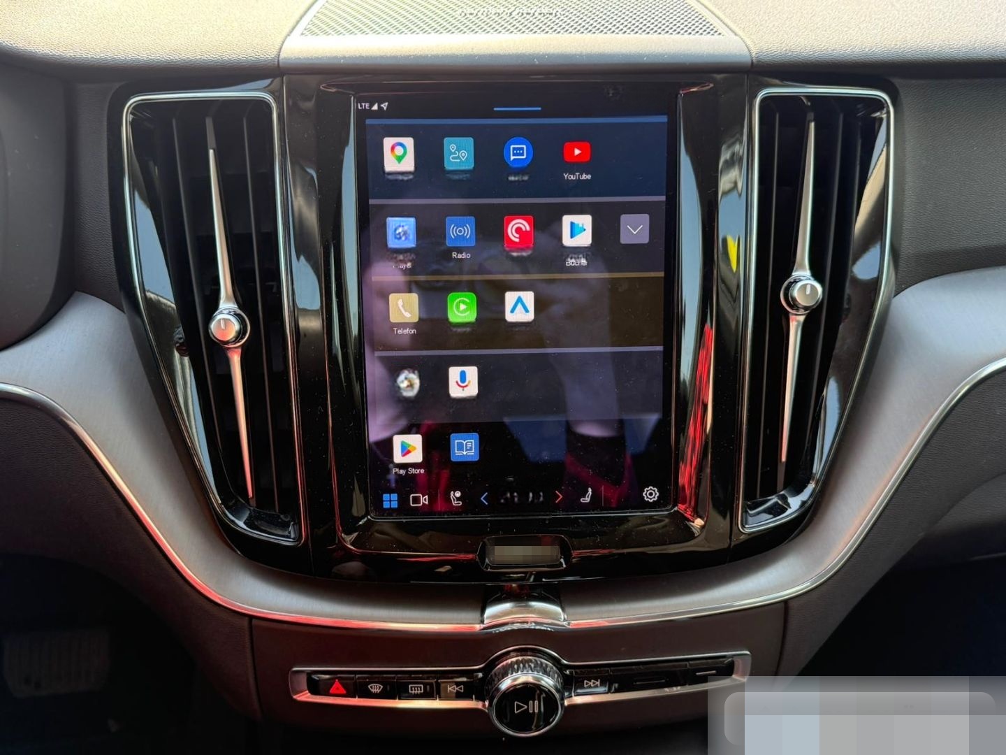 Volvo XC60 Momentum Pro CAM/H&K/FSH/GOOGLE/SHZ/LHZ foto 21