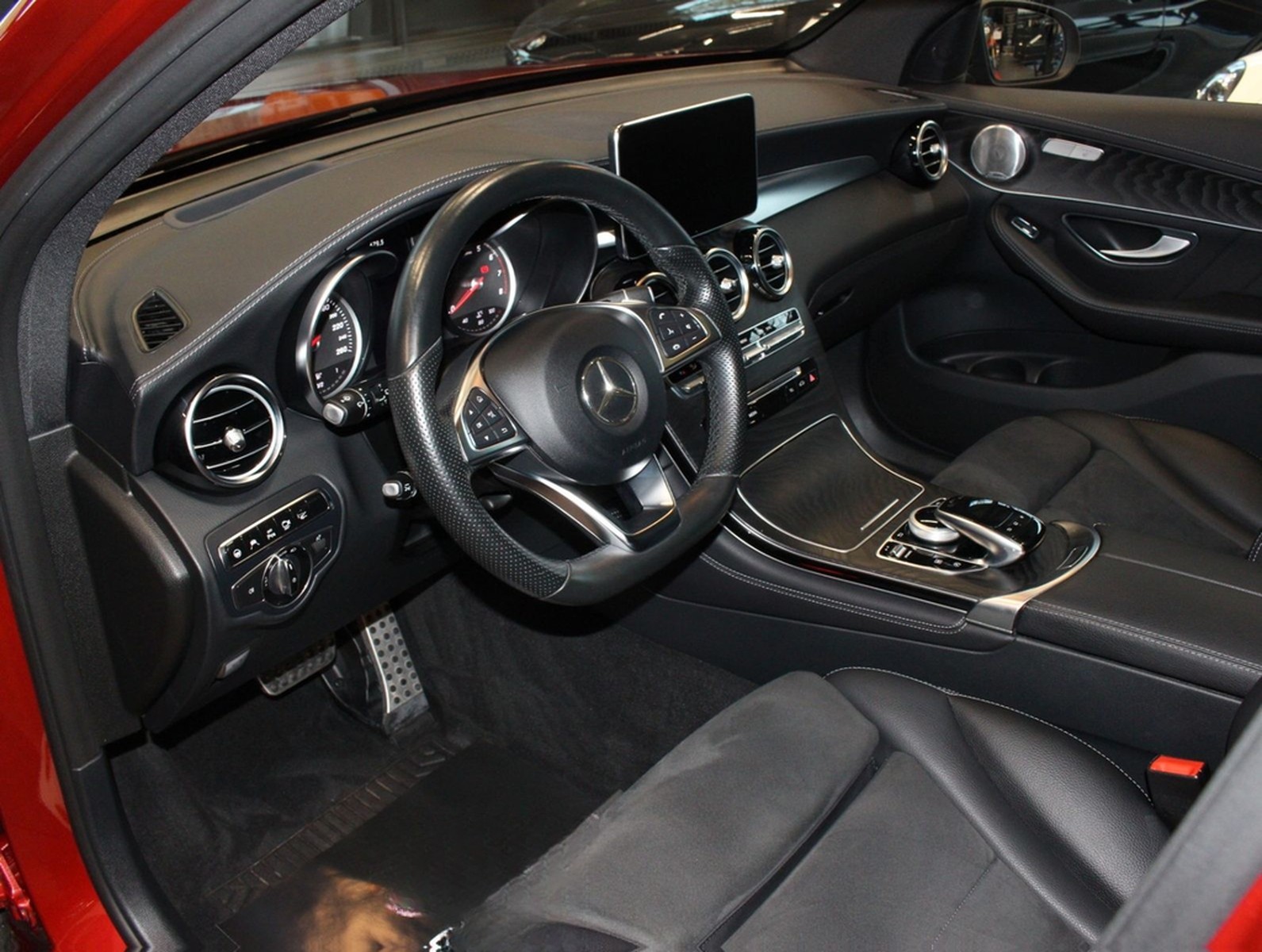 Mercedes-Benz GLC 250 4MATIC AMG Line *PNRM*Kamera*HUD*2.Hand foto 13