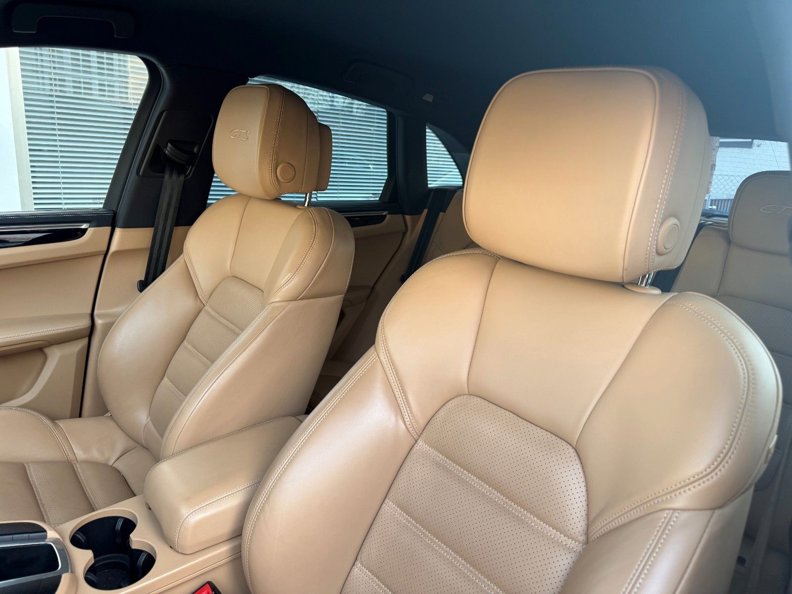 Porsche Macan GTS-BOSE-PCM-GTS Paket-21 Zoll-Sportabgas. foto 8