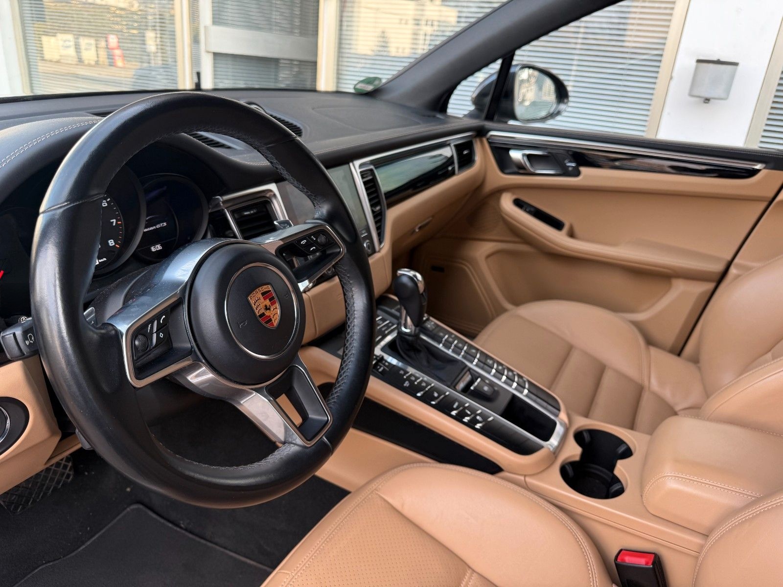 Porsche Macan GTS-BOSE-PCM-GTS Paket-21 Zoll-Sportabgas. foto 9