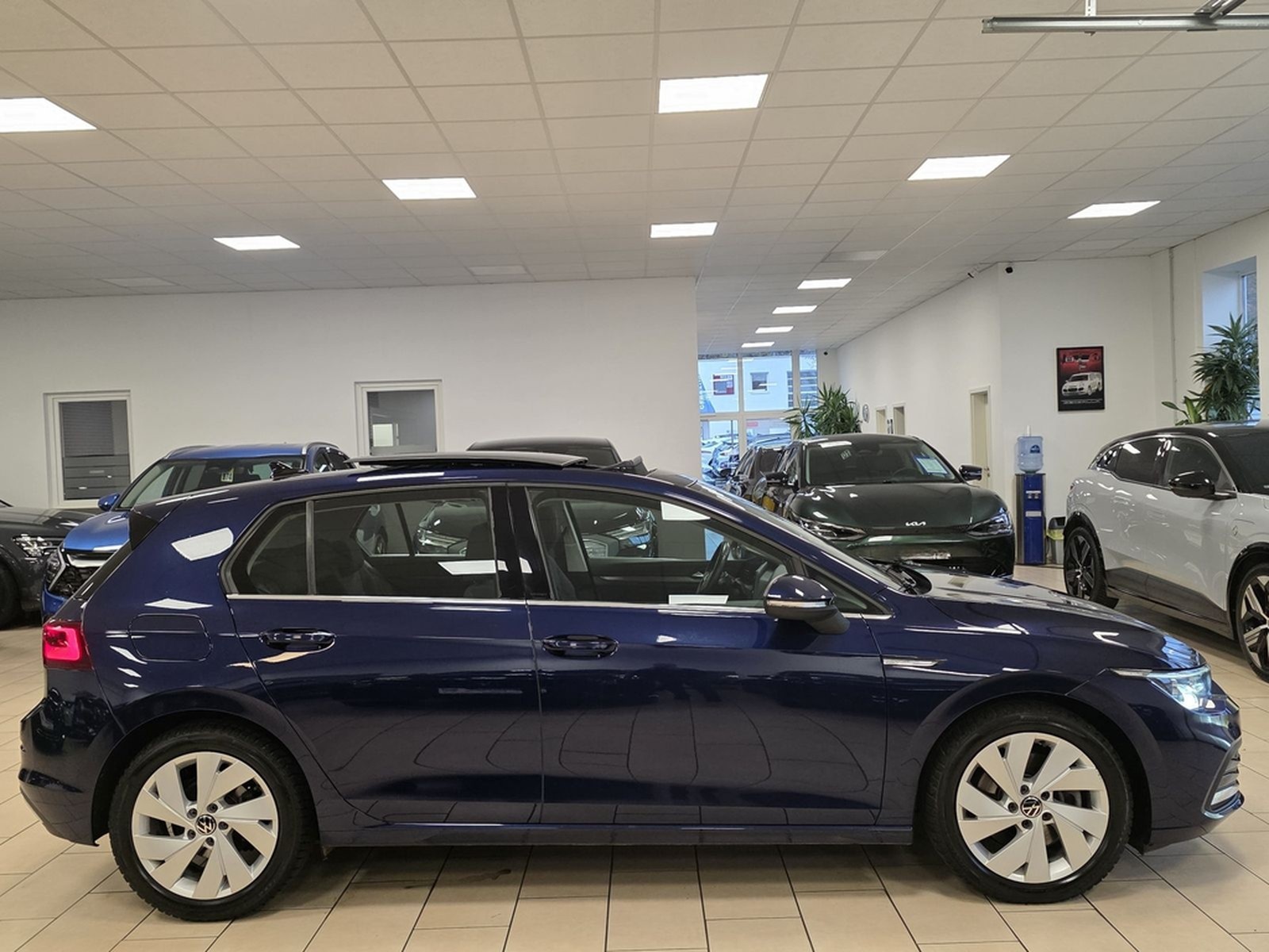 Volkswagen Golf Style eTSI*1stEDITION*Pano*LED*Navi*CarPlay foto 4