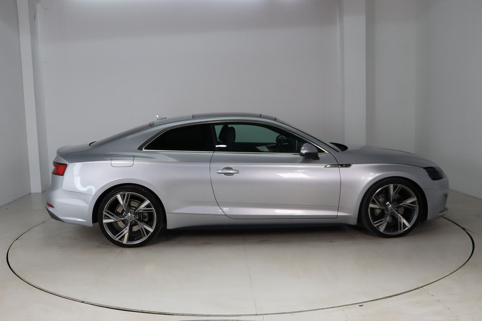 Audi A5 Coupe 2.0 TFSi S-line Quattro S-tronic foto 4