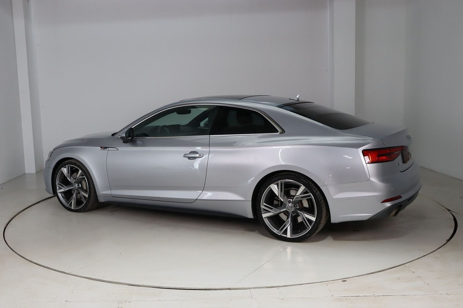 Audi A5 Coupe 2.0 TFSi S-line Quattro S-tronic foto 7