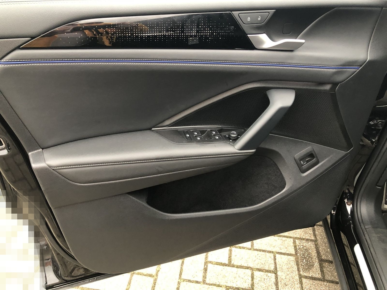 Volkswagen Tiguan 1.5 eTSI R-Line Pan MatrixIQ Drive Head  foto 14