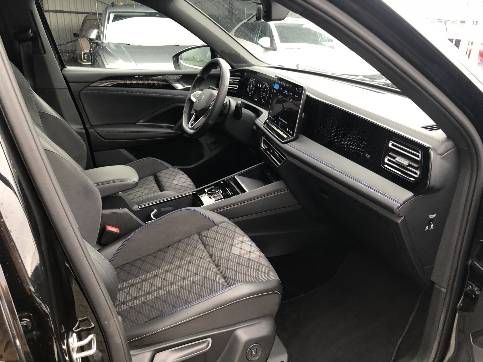 Volkswagen Tiguan 1.5 eTSI R-Line Pan MatrixIQ Drive Head  foto 8