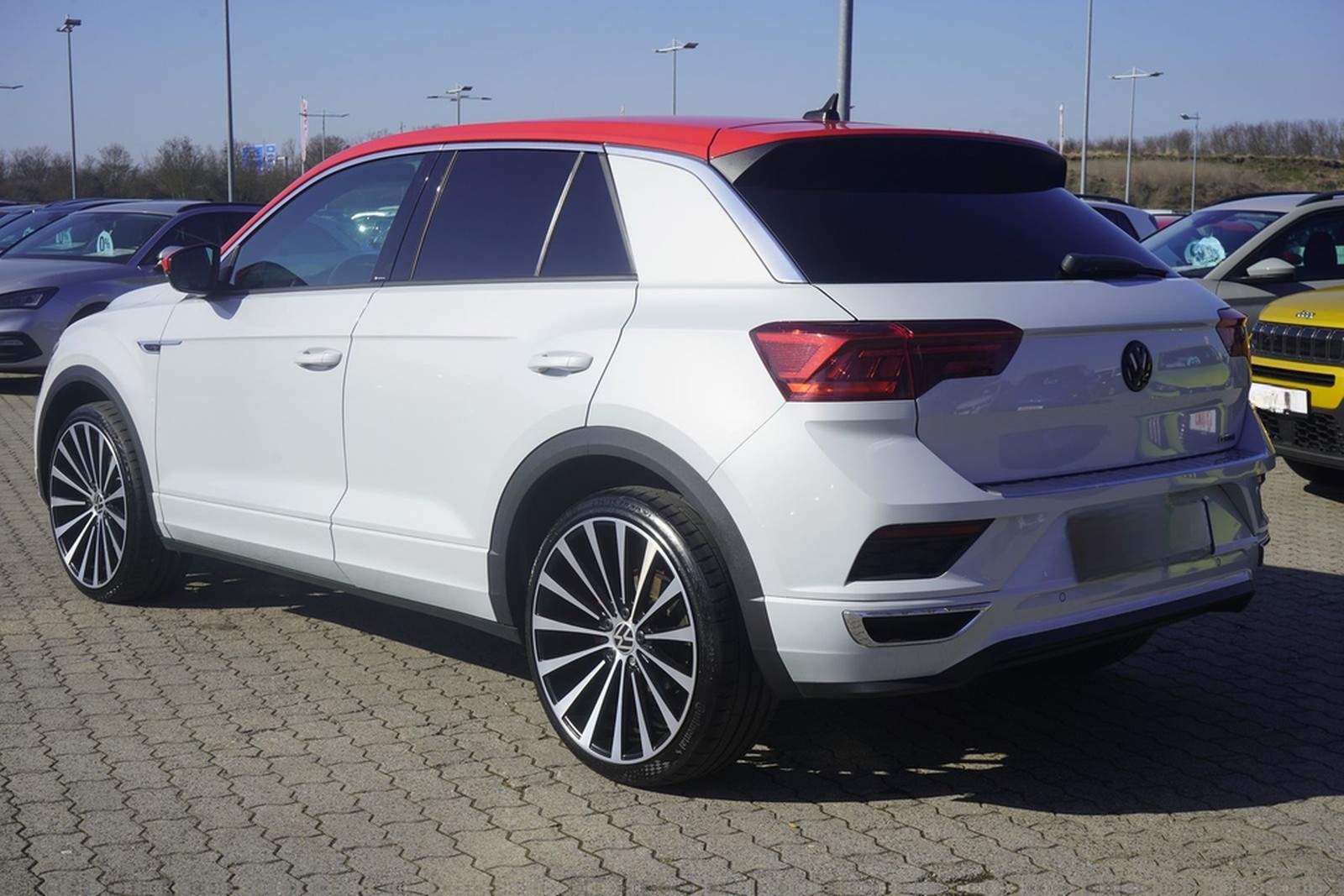 Volkswagen T-Roc R-Line 2.0 TSI DSG 4M LED SHZ AHK foto 8