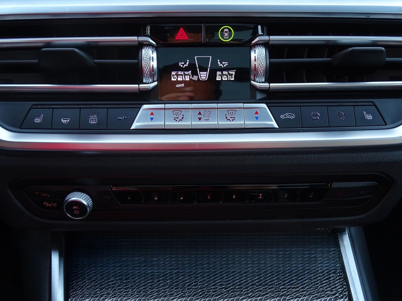 BMW 330i xDrive M Sport Aut. LED Navi AHK Kamera ACC foto 13