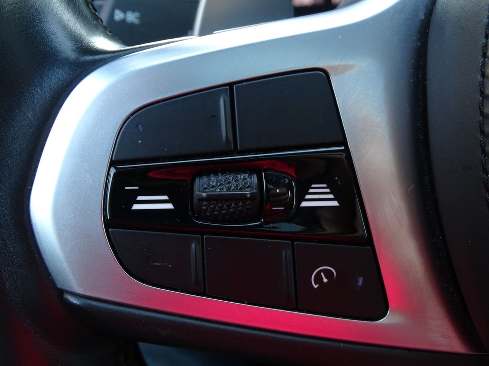 BMW 330i xDrive M Sport Aut. LED Navi AHK Kamera ACC foto 18