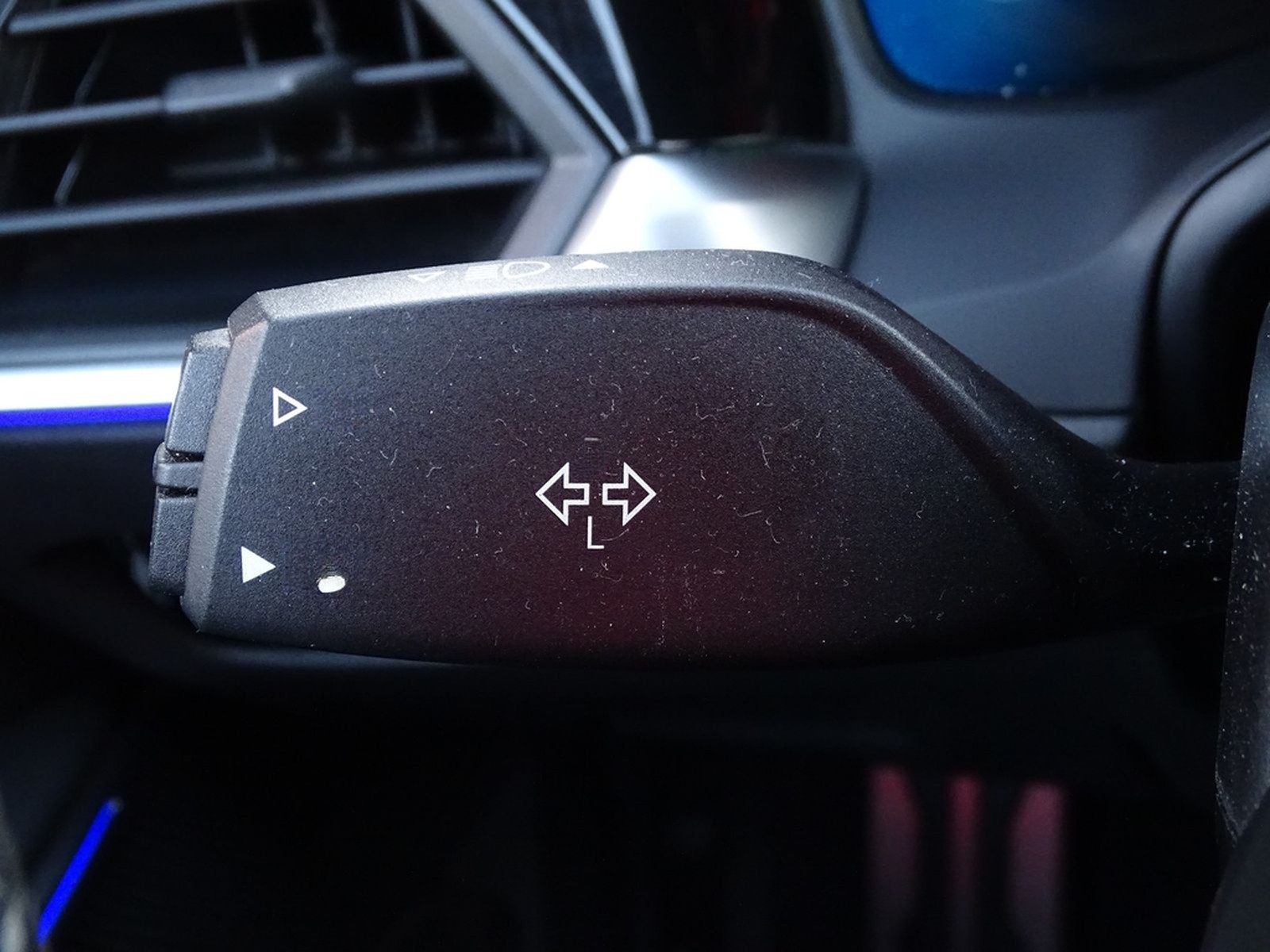 BMW 330i xDrive M Sport Aut. LED Navi AHK Kamera ACC foto 19