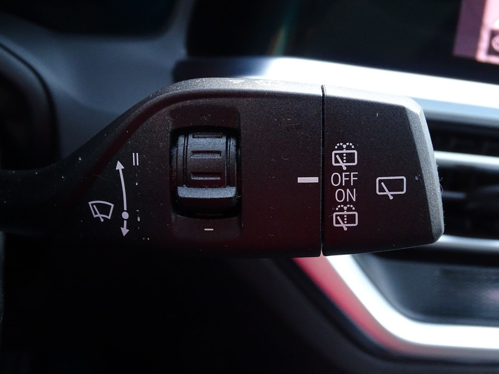 BMW 330i xDrive M Sport Aut. LED Navi AHK Kamera ACC foto 20