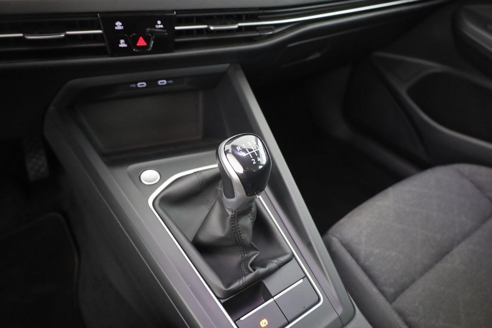 Volkswagen Golf VIII 2.0 TDI Life LED Navi Sitzheizung DAB foto 12