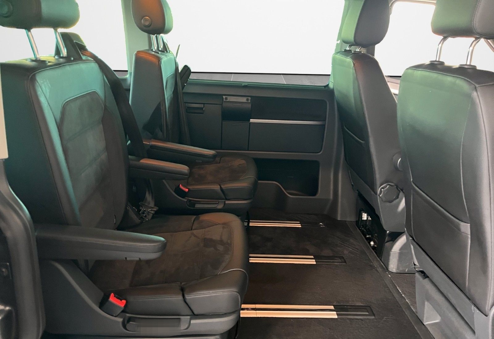 Volkswagen T6 Multivan 2.0 TDI Generation Six 4Motion DSG foto 10