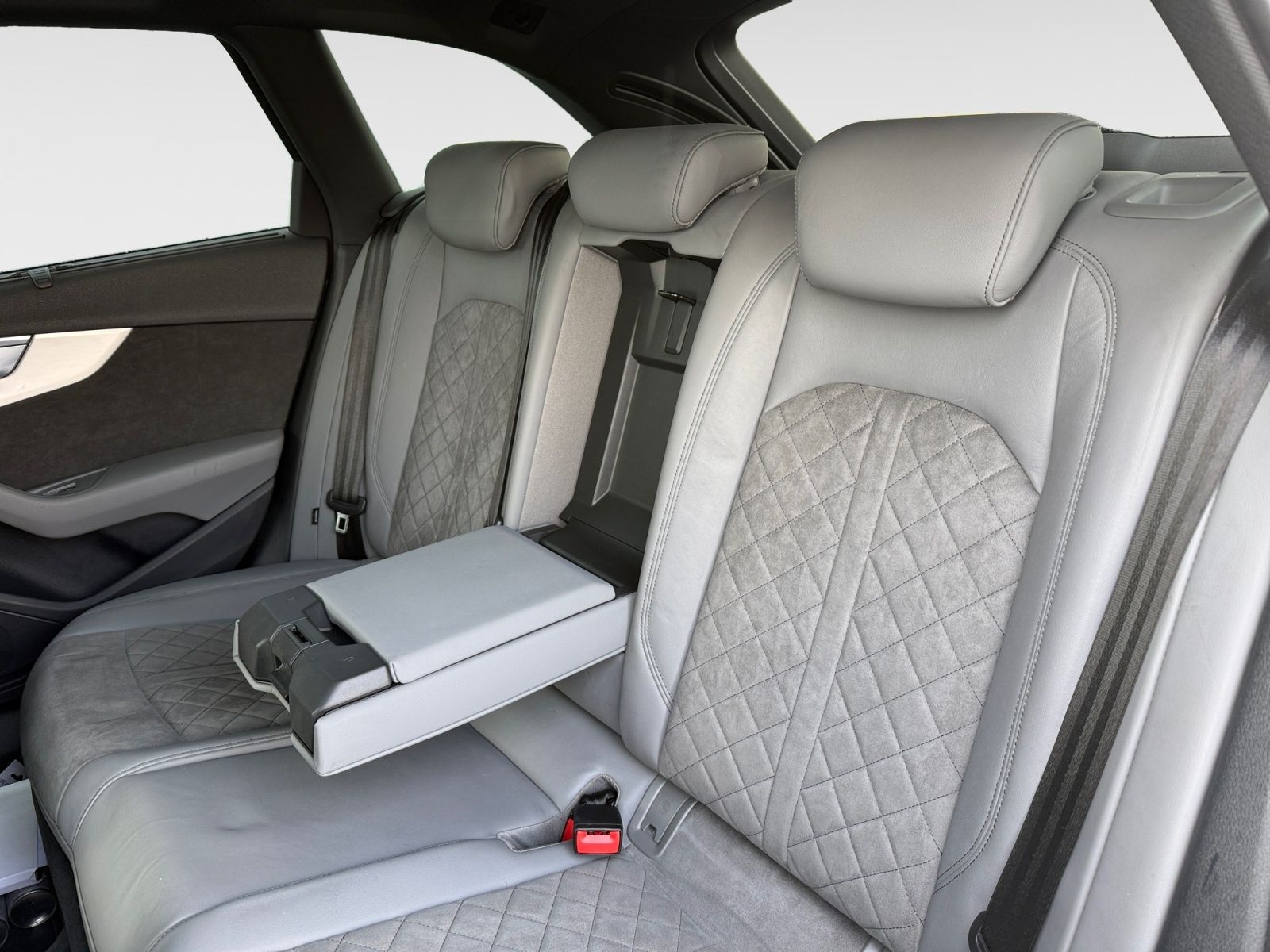 Audi S4 Avant 3.0 TDI quattro AHK Pano RFK ACC Matrix foto 9
