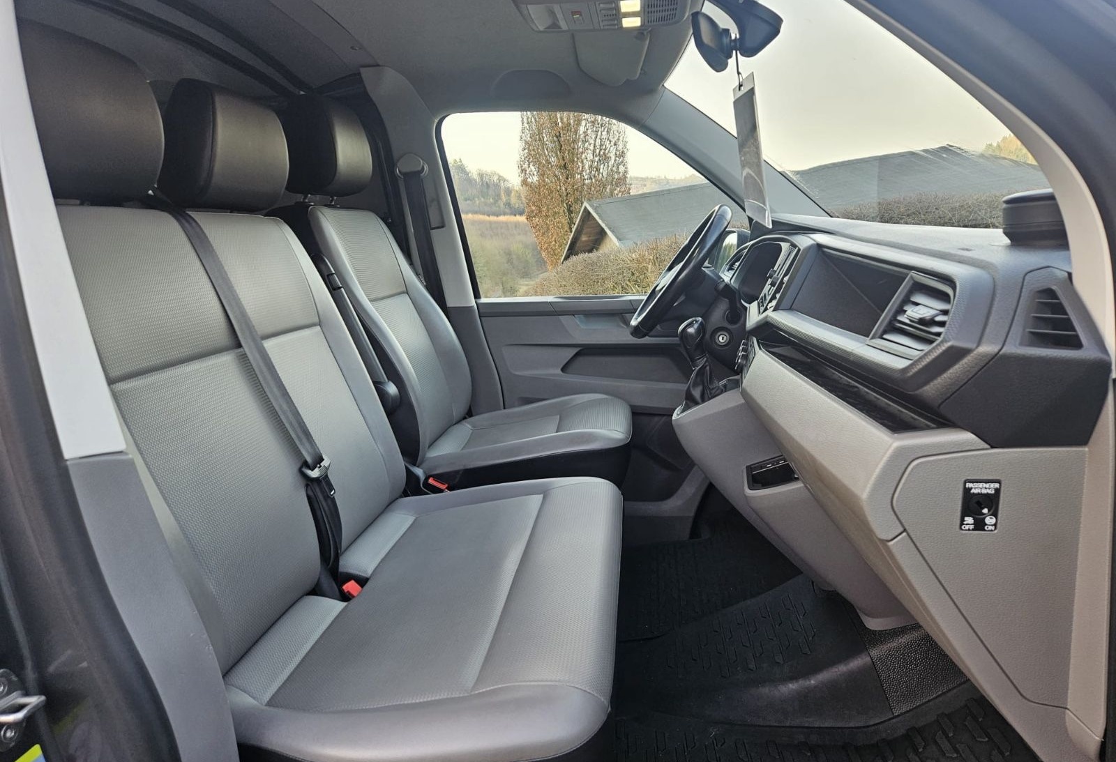 Volkswagen T6.1 Kasten 4Motion lang DSG Standh LED ACC AHK foto 17