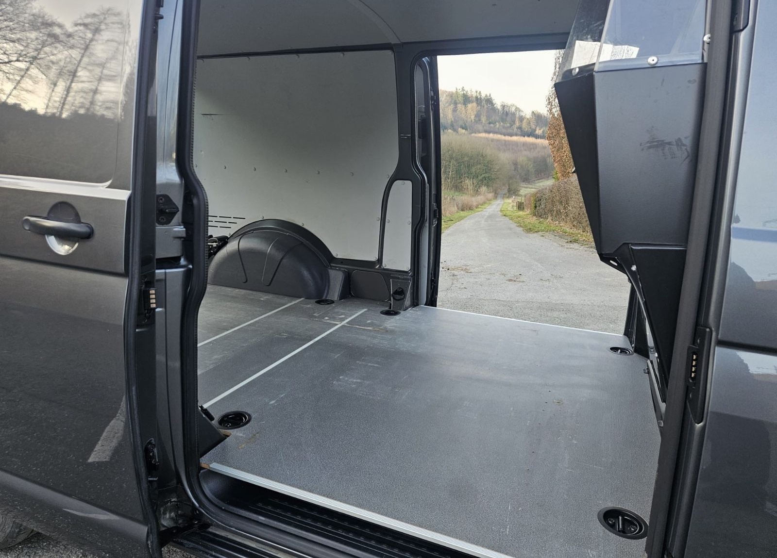 Volkswagen T6.1 Kasten 4Motion lang DSG Standh LED ACC AHK foto 19