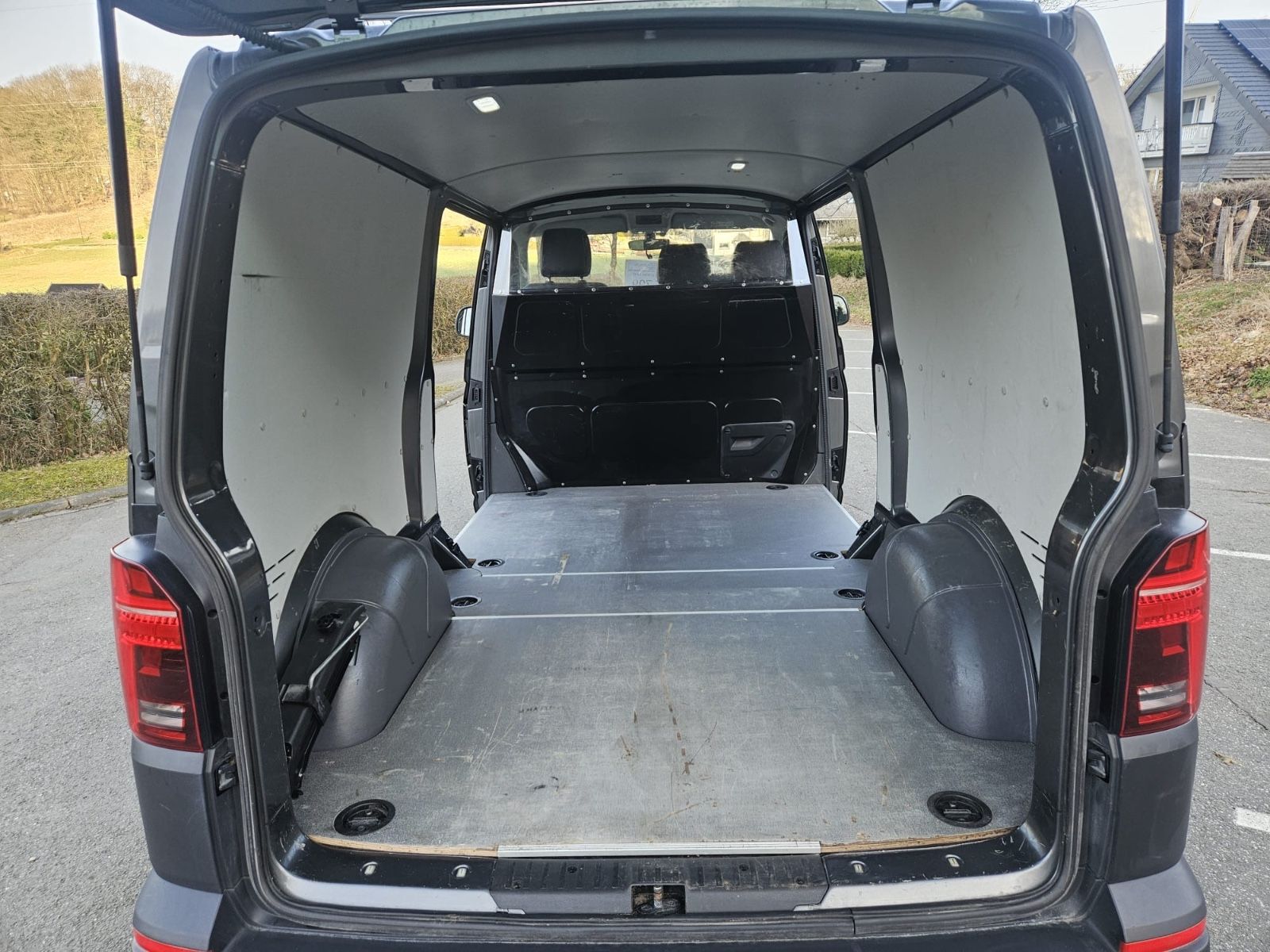 Volkswagen T6.1 Kasten 4Motion lang DSG Standh LED ACC AHK foto 20