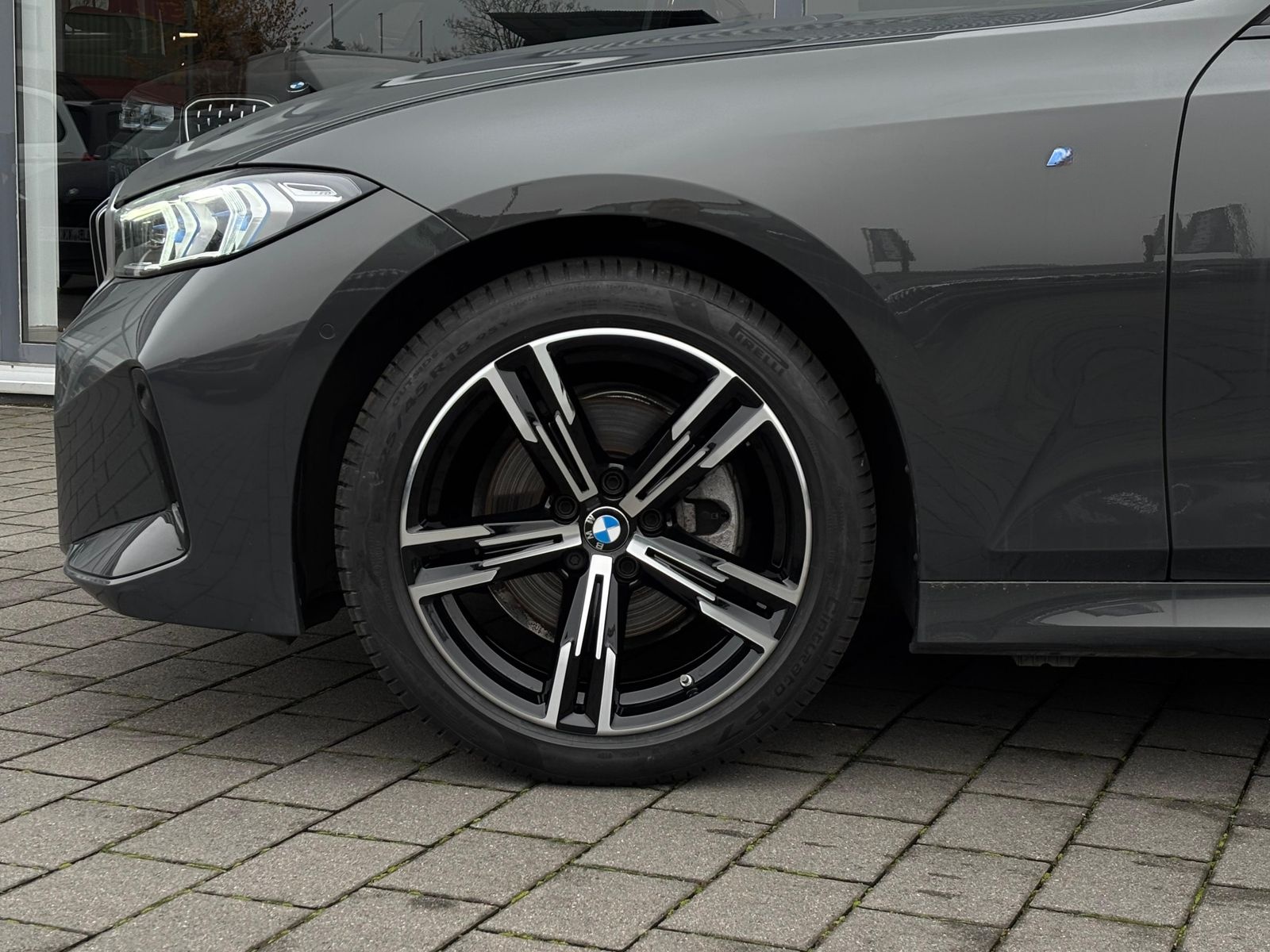 BMW 320 i Tour M Sportpaket PANO°LCI°AdLED°ACC°360° foto 3
