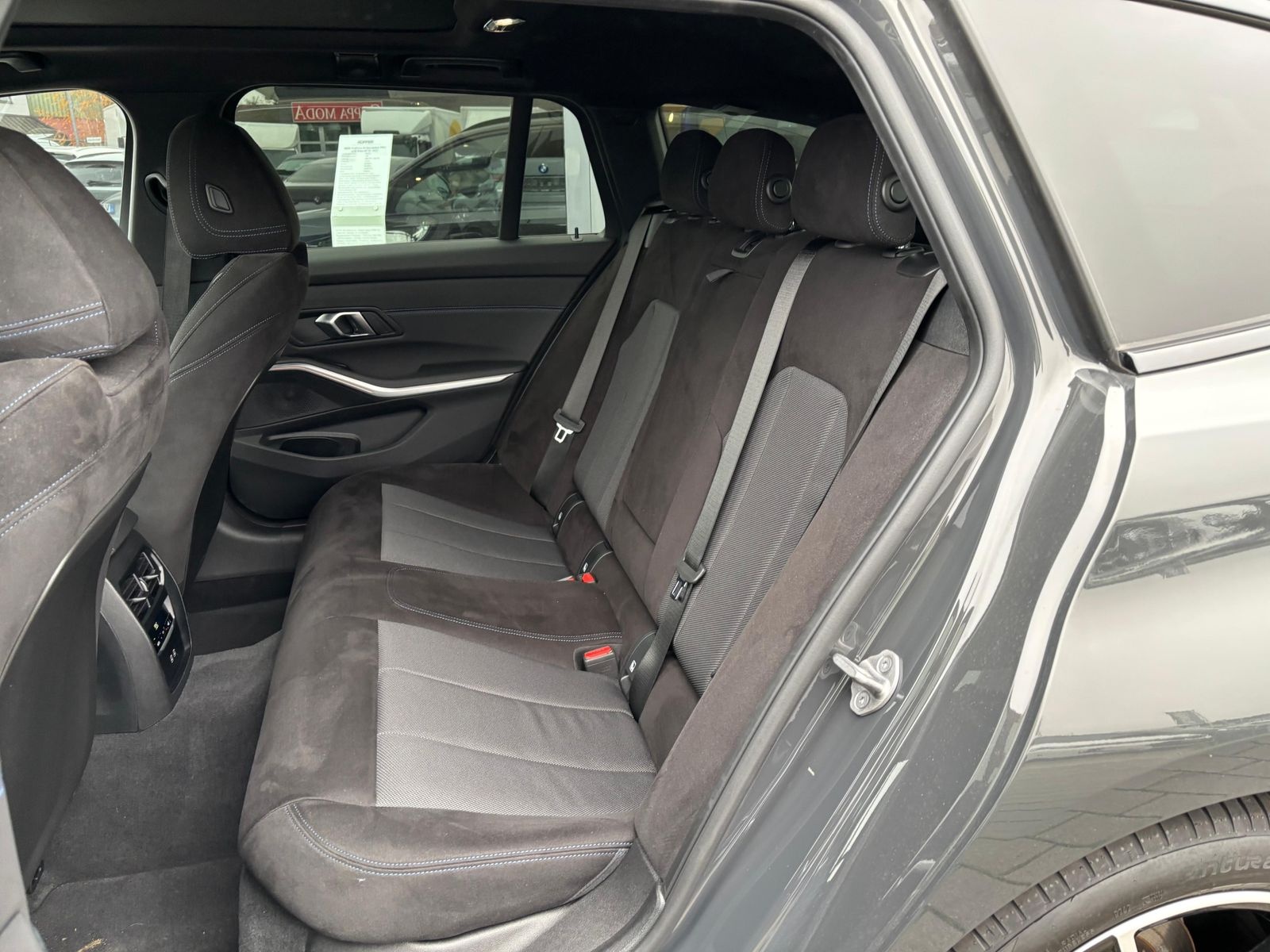 BMW 320 i Tour M Sportpaket PANO°LCI°AdLED°ACC°360° foto 9