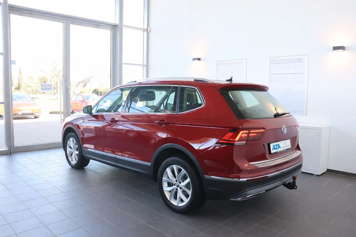 Volkswagen Tiguan Allspace Offroad 4Motion Area View AHK foto 9