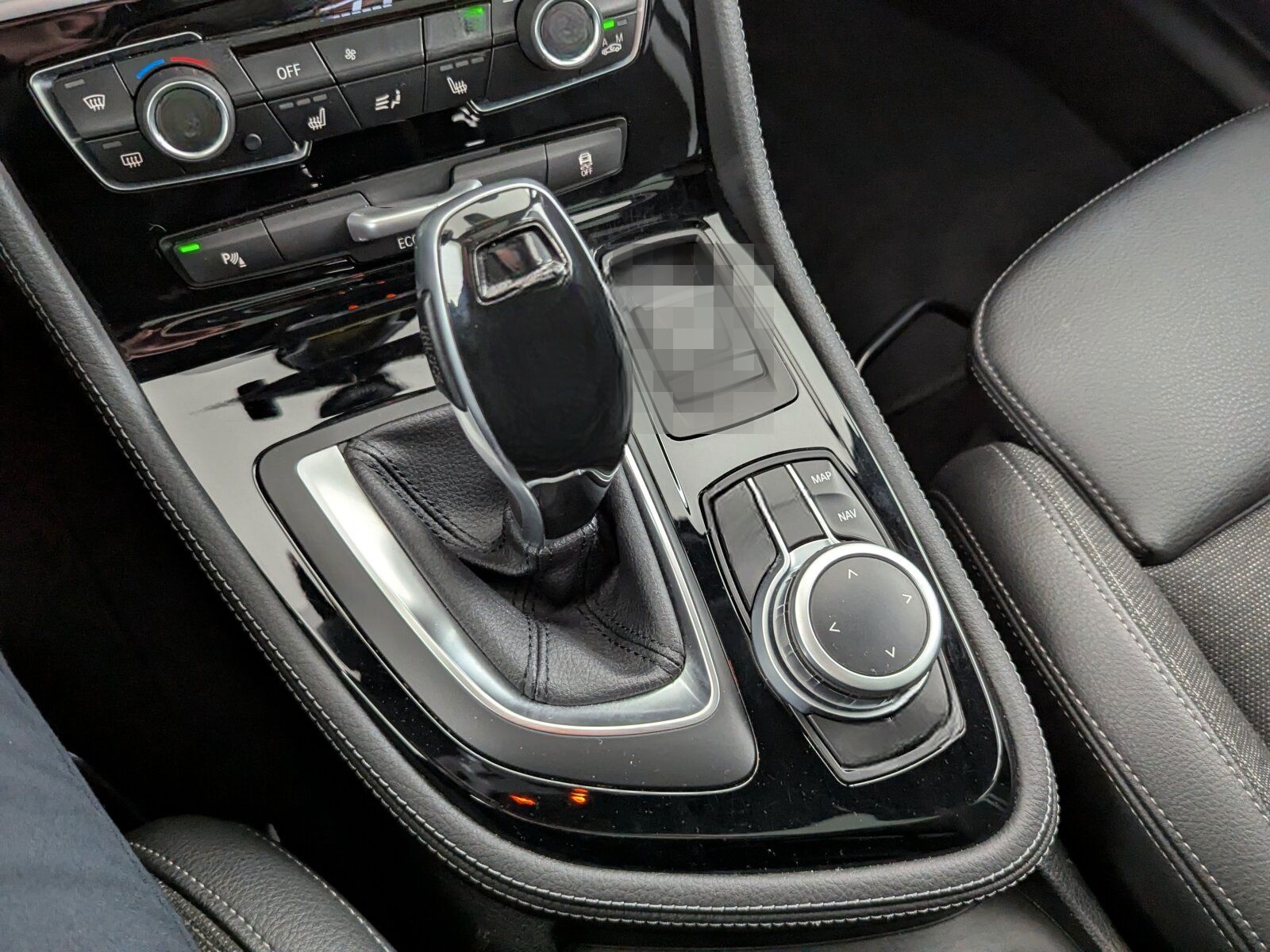 BMW 218i GT M Sport OPF AHK+LED+NAVI+PANO+SHZ+RFK+ foto 24