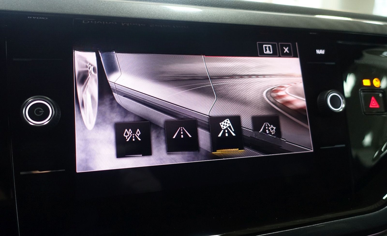 Volkswagen Polo VI GTI DSG; LED AID NAV ACC KAM PANO BEATS foto 19