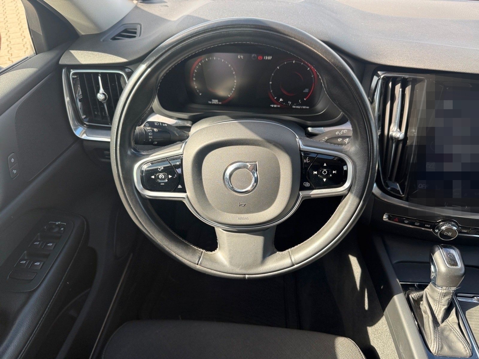 Volvo V60 Kombi Momentum Pro foto 12