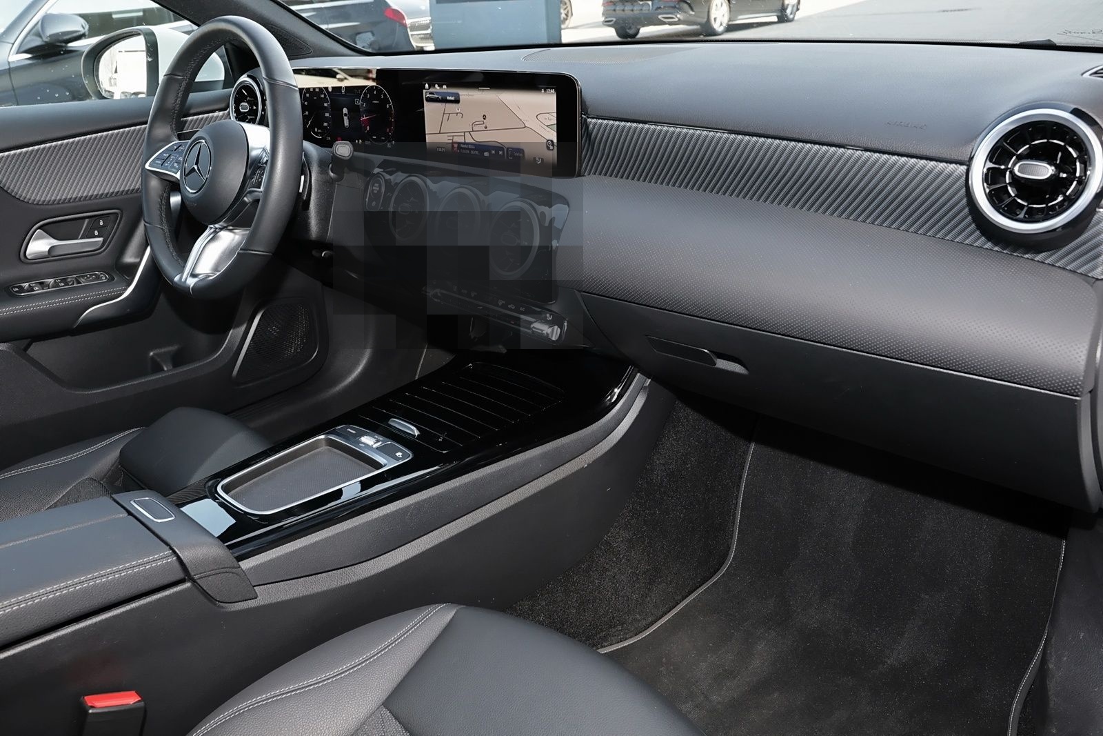 Mercedes-Benz A 180 KAMERA+CARPLAY+SPURHALTE+MBUX+LED+17 ZOLL foto 7