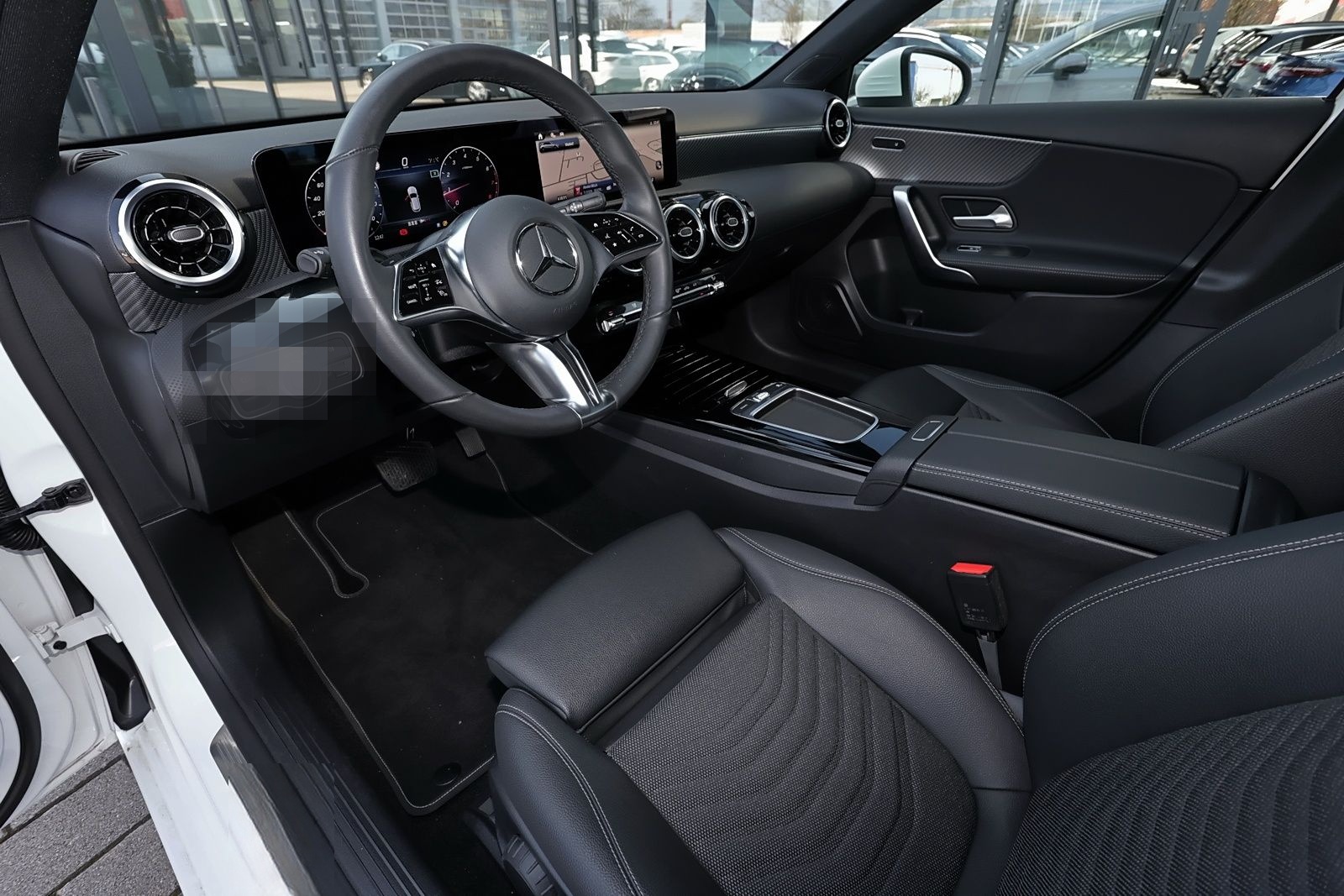 Mercedes-Benz A 180 KAMERA+CARPLAY+SPURHALTE+MBUX+LED+17 ZOLL foto 8