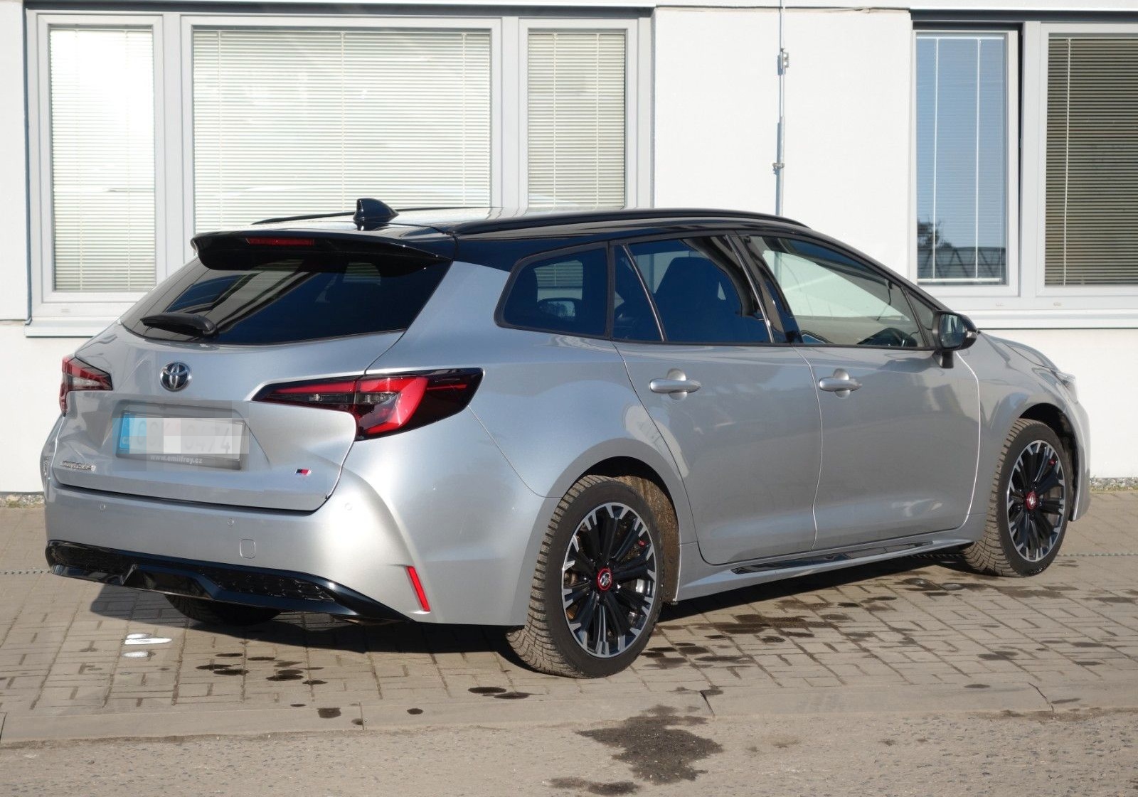 Toyota Corolla Hybrid GR Sport foto 3