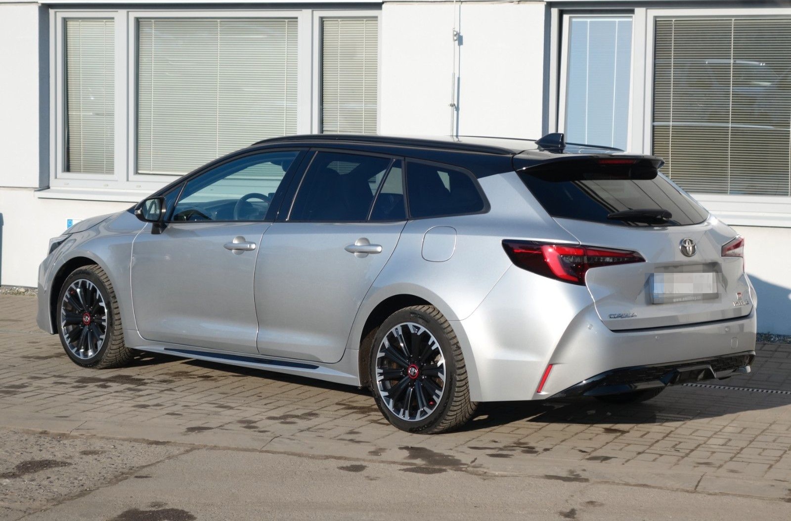 Toyota Corolla Hybrid GR Sport foto 4