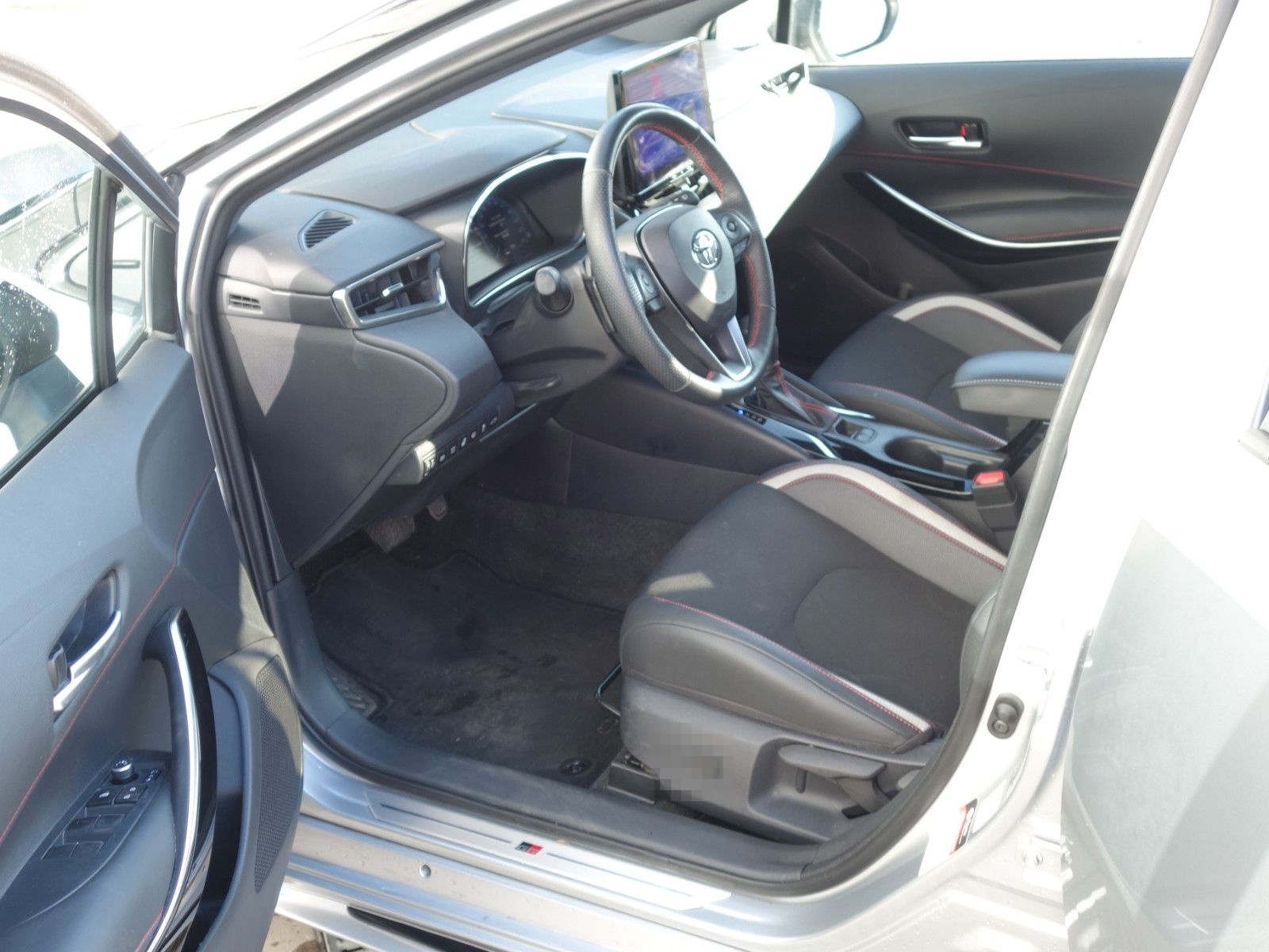 Toyota Corolla Hybrid GR Sport foto 5