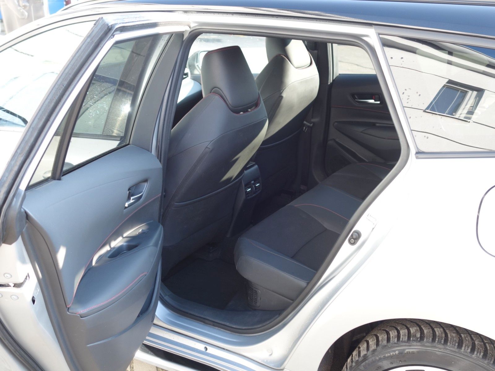 Toyota Corolla Hybrid GR Sport foto 7
