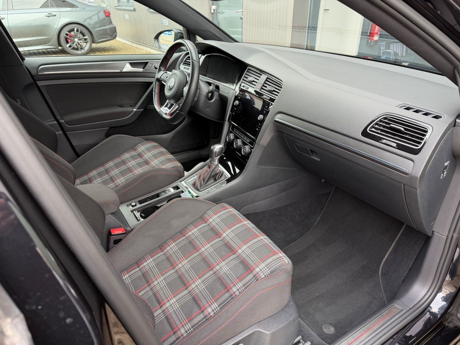 Volkswagen Golf VII Lim. GTI Performance|DSG|LED|Virtual| foto 19