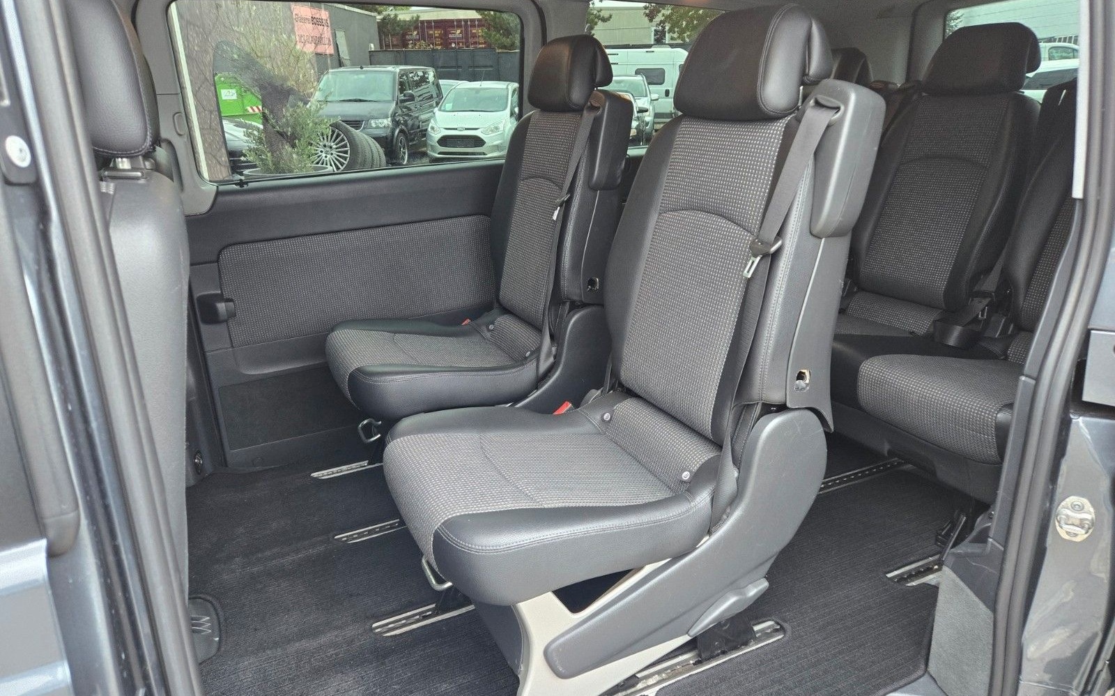 Mercedes-Benz Viano 3.0  V6 CDI Trend Edition lang 7-Sitzer foto 13