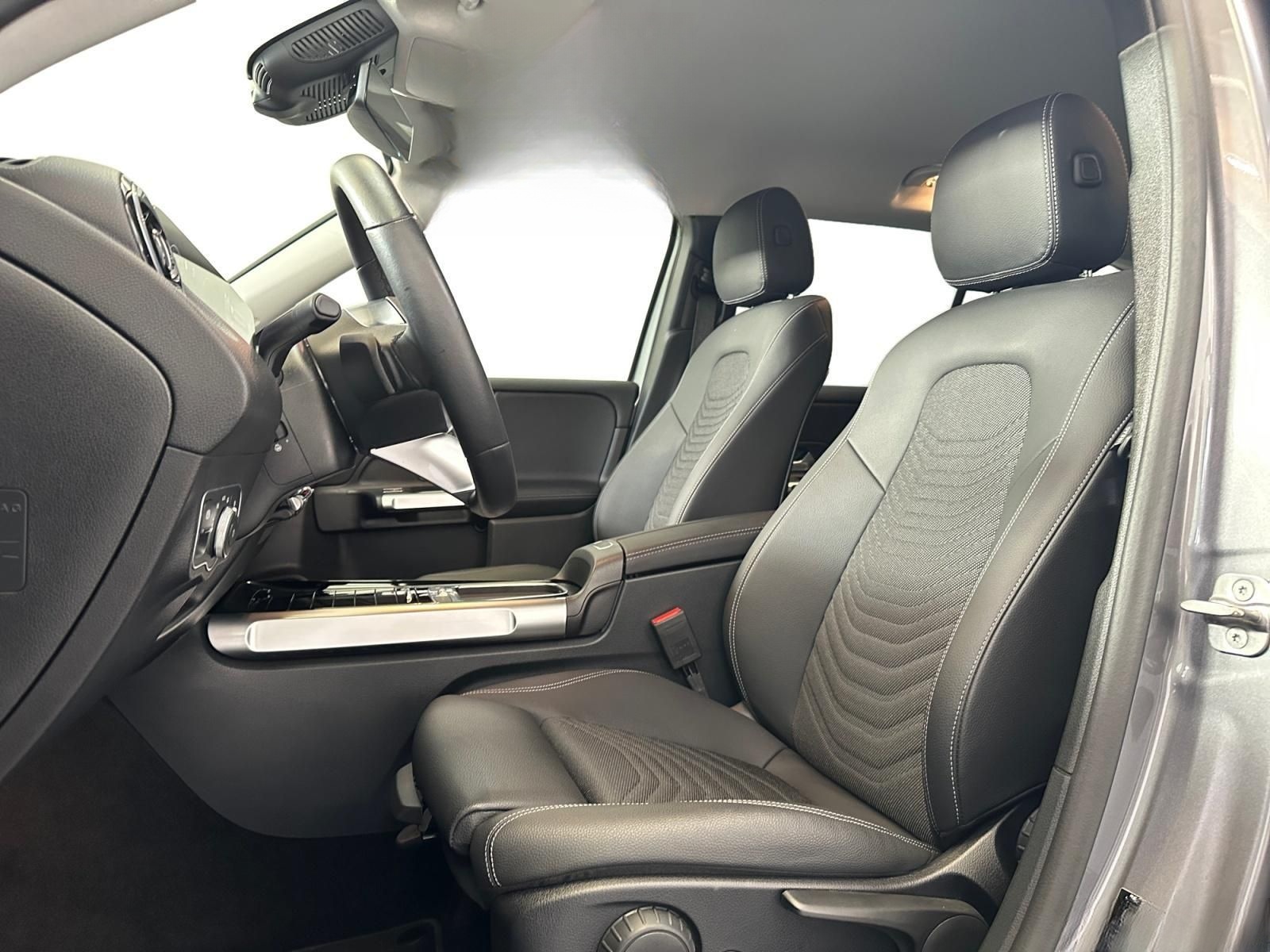 Mercedes-Benz GLB 200 Progressive  AHK DISTRONIC Lenkradheiz . foto 10