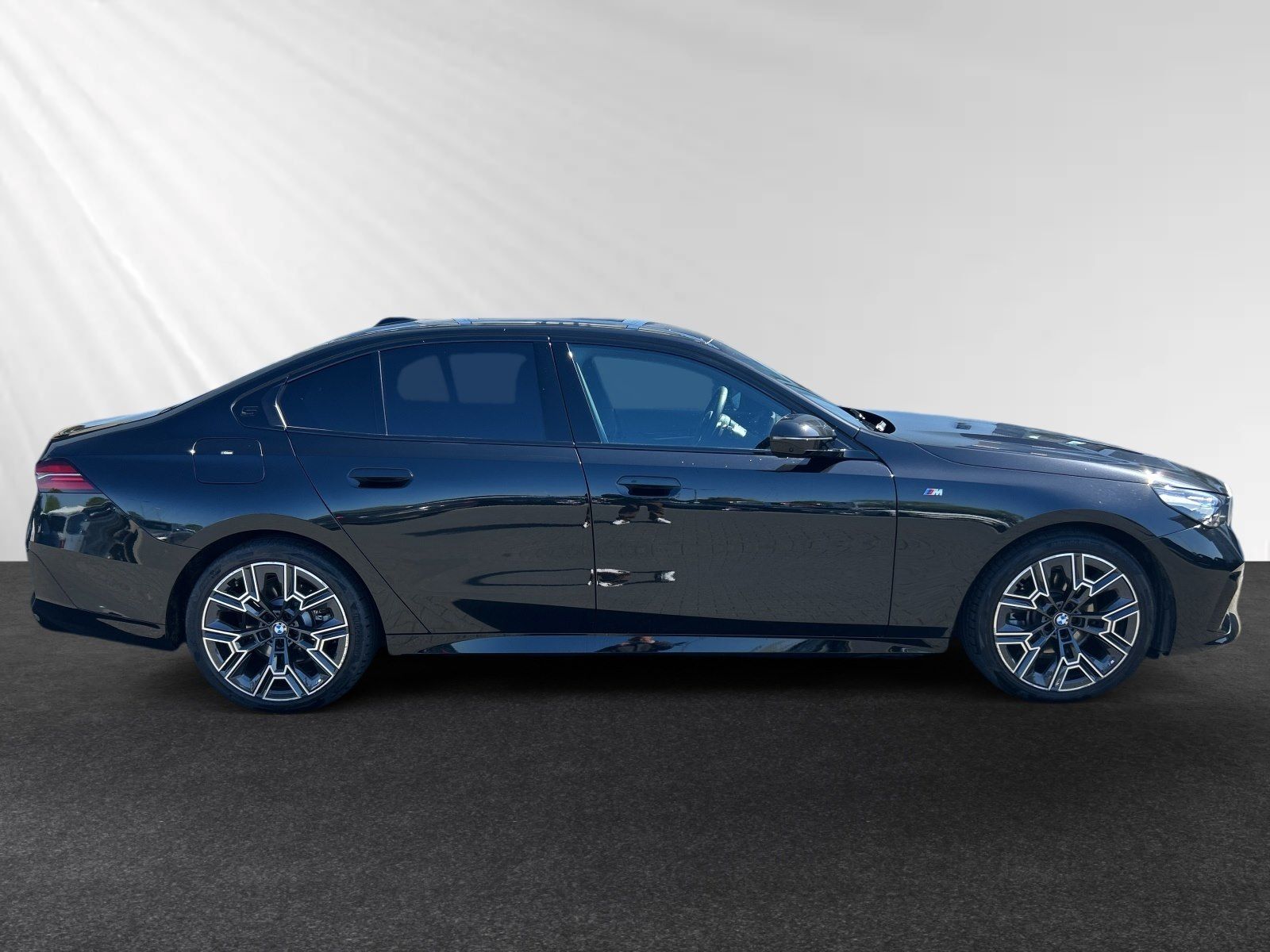 BMW 520d xDrive M Sport|AHK|20"LMR|Head-Up|H/K foto 2