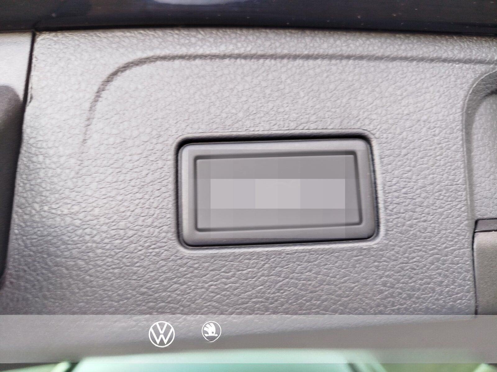 Volkswagen Passat Variant 2.0 TDI DSG Business Navi LED ACC foto 9