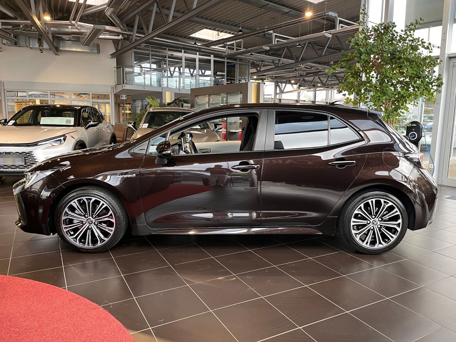 Toyota Corolla Hybrid Club LED NAV DAB PDC ALU foto 4