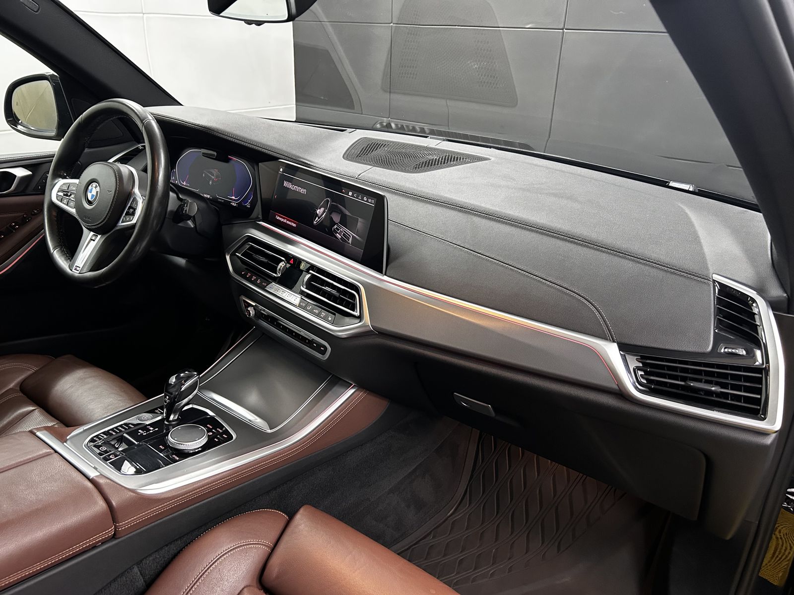 BMW X5 M50d+AHK+Leder+Pano+Soft Close+Head-up foto 11